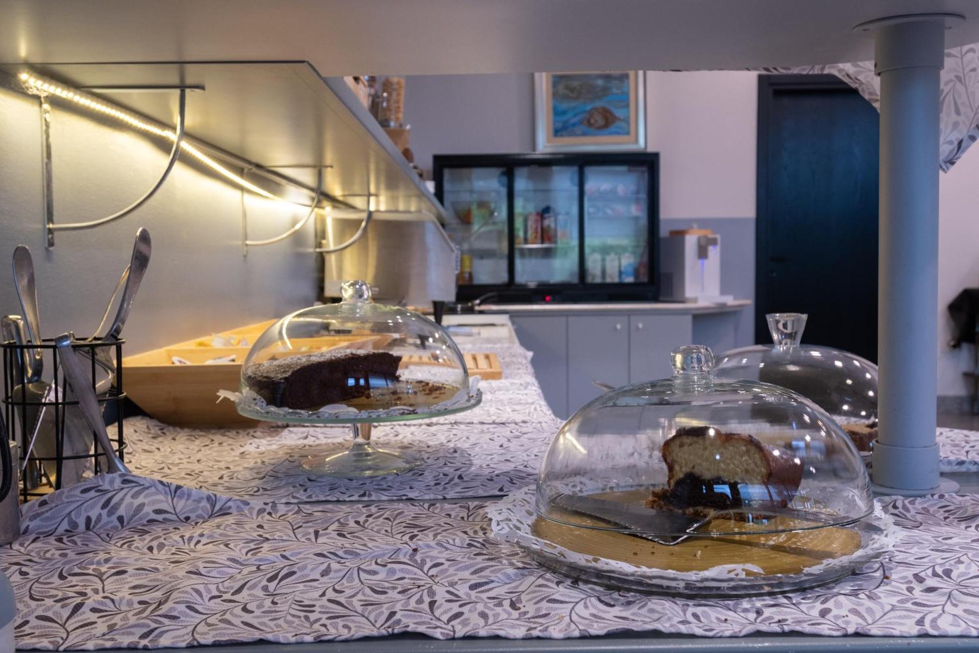 Hotel Baffo Rosso Alba Adriatica Bagian luar foto